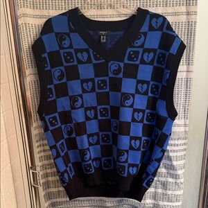 Forever 21 Blue and Black Patterned V-Neck Sweater Vest